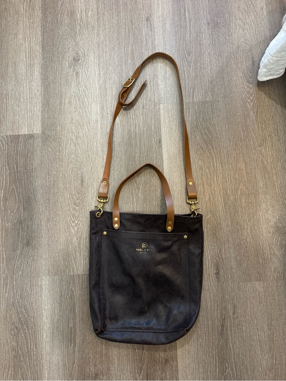 Howl and Hide Shelby Tote